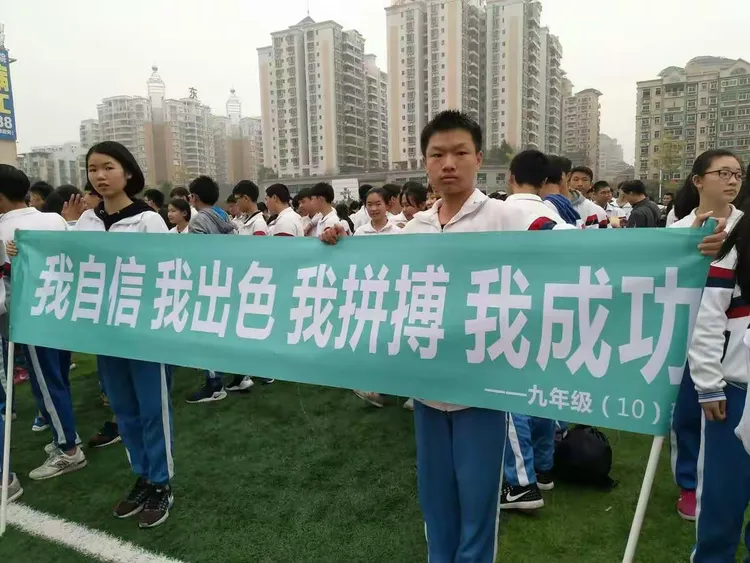 半岛体育官方下载-欧洲球队决胜一搏，赛季高潮即将来临的简单介绍